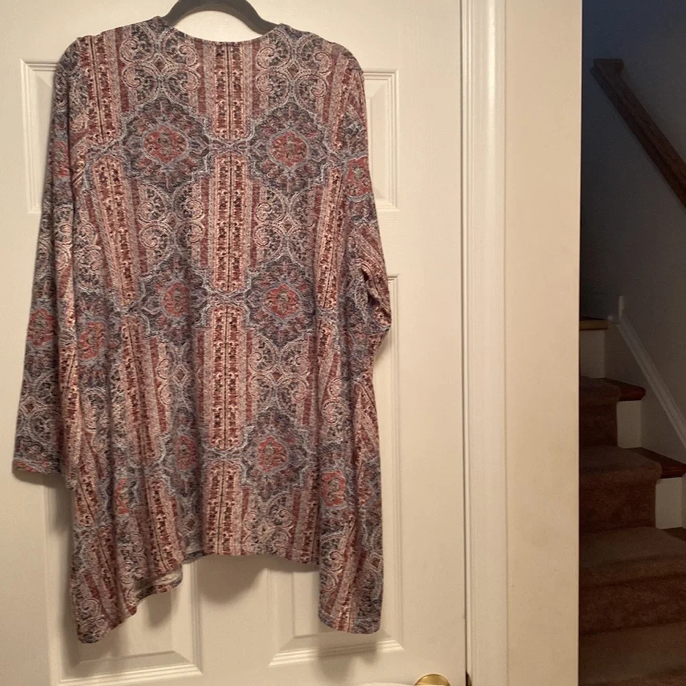 Fred & David Multi color size 2X top - Picture 2 of 2
